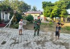 Kebersamaan TMMD Sragen: Satgas Kodim Main Layangan Bersama Anak Desa